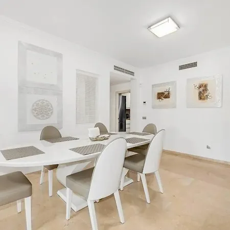 Gorgeous Apartment, 3br With Pool And Terrace アパート エステポナ